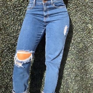 NWT Distressed mom jeans
